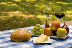 Rougemont célèbre la pomme sous toutes ses formes Du 10 septembre au 10 octobre 2011 avec ses Week-ends Gourmands Rougemont célèbre la pomme sous toutes ses formes Du 10 septembre au 10 octobre 2011 avec ses Week-ends Gourmands