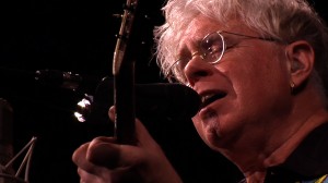 Bruce Cockburn Bruce Cockburn au Palais Montcalm le 10 février 2012