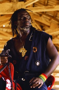 Tiken Jah Fakoly Tiken Jah Fakoly clôturera la 26e édition du FINA