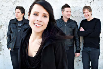 L’auteure-compositeure-interprète est de retour sur scène ! du Centre des arts Juliette-Lassonde de Saint-Hyacinthe, le jeudi 1er mars prochain dès 20 h.
