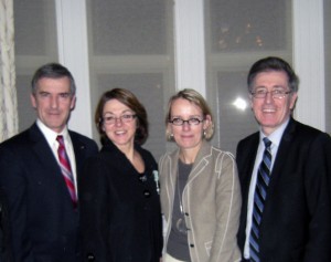 monsieur Louis Bhérer,  madame Ginette Gauthier, madame la Consule générale de France à Québec Hélène Le Gal et Maître Louis Asselin.  