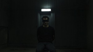 18 JOURS TAMANTASHAR YOM (18 JOURS), d’un collectif de 10 cinéastes (Égypte, 2011).