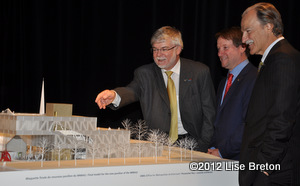 John R. Porte Président de la Fondation, Louis Vachon président et chef de la direction de la BN, Pierre Lassonde Président du conseil d'administration,