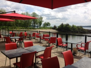 Une nouvelle terrasse pour l'Auberge La Goéliche Une nouvelle terrasse pour l'Auberge La Goéliche
