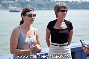 Mmes Lynda Germain, directrice générale a droite de la photo, et  Maude Furtado, directrice de la pyrotechnie et artificière