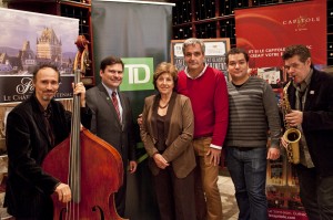 M. Chris Leier, vice-président, district Québec Est, TD Canada Trust, Mme Renée Hudon, présidente d'honneur de la soirée Confessions Jazz sur Hitchcock, M. Gino Ste-Marie, président fondateur et de M. Simon Couillard, coordonnateur à la programmation et directeur des communications du Festival de jazz de Québec.  