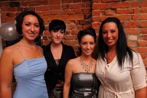 Isabelle Gagné, propriétaire ; Stéphanie Lemelin, esthéticienne ; Charly Fortin, préposée à l’accueil et Audrey Lizotte, esthéticienne Isabelle Gagné, propriétaire ; Stéphanie Lemelin, esthéticienne ; Charly Fortin, préposée à l’accueil et Audrey Lizotte, esthéticienne