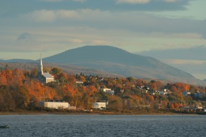 grande croisière fluviale en automne.