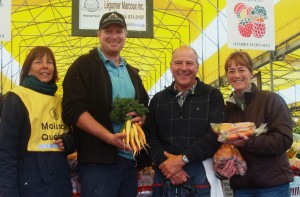 Andrée Casgrain, coordonnatrice à Moisson Québec, Jean-François Marcoux, producteur maraîcher,  Pierre Samson, président de l’Association des producteurs du Marché public de Sainte-Foy et Élaine Côté, directrice générale de Moisson Québec 