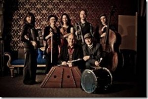 MADAME KLEZOVITCH MADAME KLEZOVITCH le samedi 3 novembre à 21 h au Café Babylone.