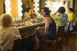 Actrices dans les loges du Théâtre Musical Belles-Sœurs au Monument National. Photographie de Martine Doucet © photos: courtoisie