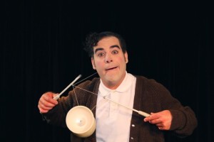 comédien du Théâtre jeunesse Les Gros Becs comédien du Théâtre jeunesses Les Gros Becs