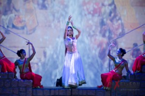 Arrivée de Bharati sur le bord du Gange sacré (Bhavna Pani)