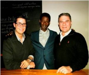Karim Ouelelt entouré de Thierry Chassagne et Stéphane Espinosa Karim Ouelelt entouré de Thierry Chassagne et Stéphane Espinosa