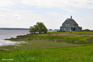 L'île au canot et son auberge!