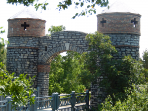 Pont médiéval avec 2 tours