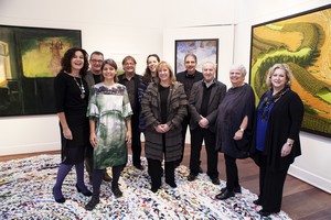 Mme. Sophie Faucher, comédienne, animatrice et porte-parole du 35e anniversaire de la Collection, M. Paul Langlois chef de la Division de l’action culturelle et des partenariats à la Direction de la culture du patrimoine, maisons de la culture de la Ville de Montréal, Mme. Georgia Volpe artiste, M. Louis Pelletier conservateur Loto-Québec, Mme. Lucie Lamoureux directrice corporative commandites et engagement social, M. Simon Patenaude, vice-président corporatif aux communications et affaires publiques Loto-Québec, M. René Rozon, directeur et fondateur Festival International du Film sur l’Art, Mme. Andrée Matte conservatrice Musée d’art contemporain des Laurentides, Mme. Carolle Villeneuve enseignante faculté environnement Université de Sherbrooke