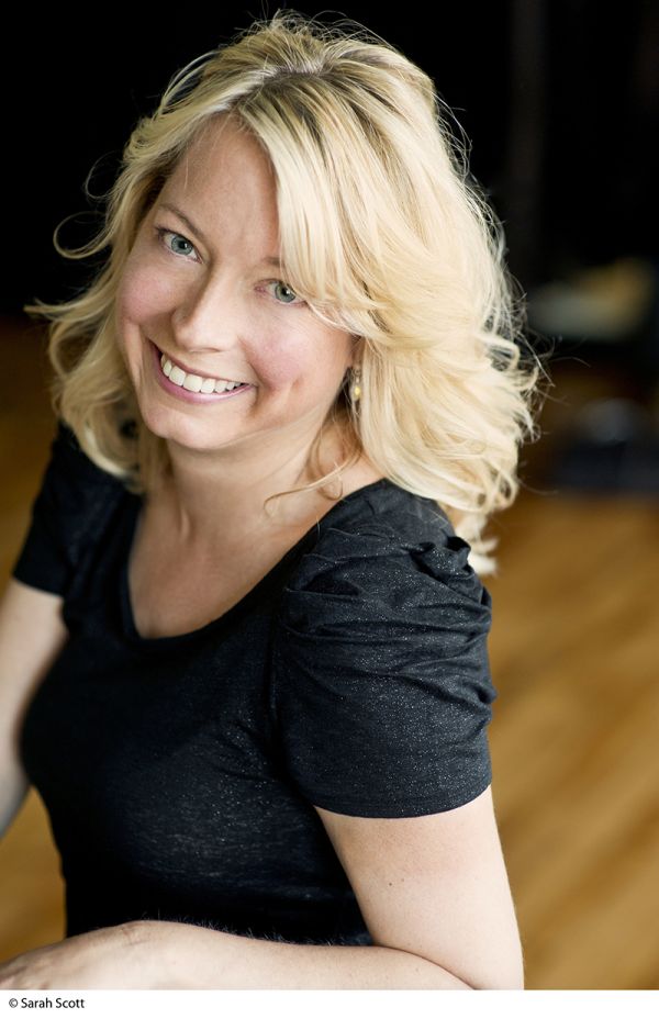 NATHALIE ROY