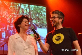 Gabrielle et l'animateur pour la soirée Matthieu Dugal