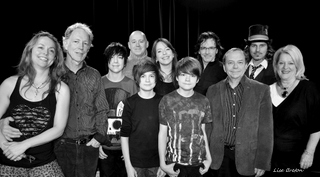 Quelques artistes présents au lancement du centre d'art La Chapelle avec Jacques Anger, le directeur de La Chapelle