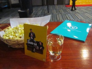 Bière, vin et popcorn étaient offerts pour le visionnement au IMAX Quebec