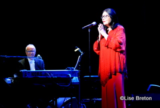 Nana Mouskouri