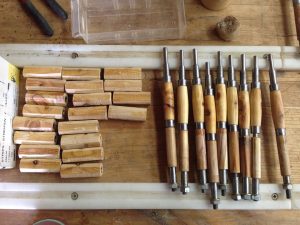 Corps de stylos en bois en préparation