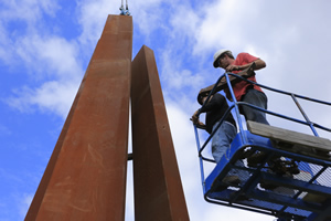 Sculpture de John Henry, La Tour