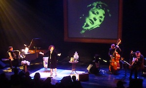 Katee Julien chante Édith Piaf