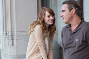 Emma Stone et Joaquin Phoenix. Photo de Sabrina Lantos © 2015 Gravier Productions, Inc., Courtoisie de Sony Pictures Classics