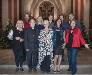 Johanne Blouin, André Ouellet, père Claude Grou, c.s.c., recteur de l’Oratoire Saint-Joseph, Valérie Carpentier, Renée Martel, David Thibault, Florence K, Vincent Boucher, organiste titulaire de l’Oratoire Saint-Joseph, Jacques Roy, directeur musical, et Laurence Jalbert.© photo: courtoisie