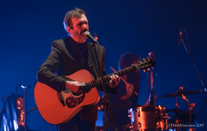 Pierre Flynn à la guitare