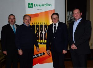 Pierre Lainesse, Conseiller district 10, Notre-Dame; Jean-Pierre Bazinet, Conseiller district 8, Taniata, Membre du comité exécutif, Président de la commission consultative de la culture; Gilles Lehouillier, Maire de Lévis et François Brunet, Directeur général, co-promoteur et co-fondateur, Festival Jazz etcetera Lévis. Crédit photo: Jocelyn Gagné