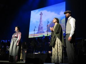 Katee Julien, Marie-Maude Potvin et Greg Haldin