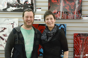 Pedro et la propriétaire de la Galerie Zen, Esther Garneau