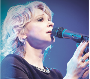 Martine St-Clair © photo: Martin Brisson