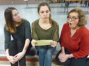 Marie-Michèle Rivest (Folle-Verdure), Eugénie Préfontaine (Baronne) et Jocelyne Cousineau (Douairière)