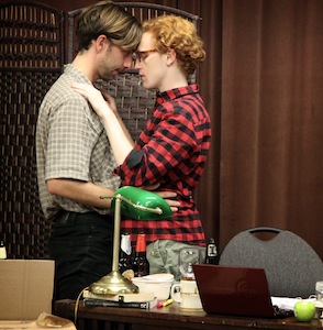 Lee Clapp ( Max ) et David Noel ( Aaron) dans «A Song of Fiction»