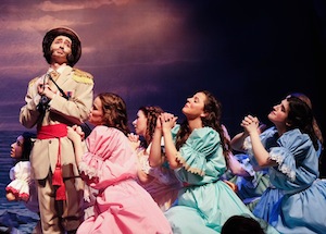 Scott Cope (Major-Général) et ses filles: Sarah Webb, Charlotte Scott-Frater, Irina Ghitulescu, Noémie Niox Chateau, Hannah Moloshok
