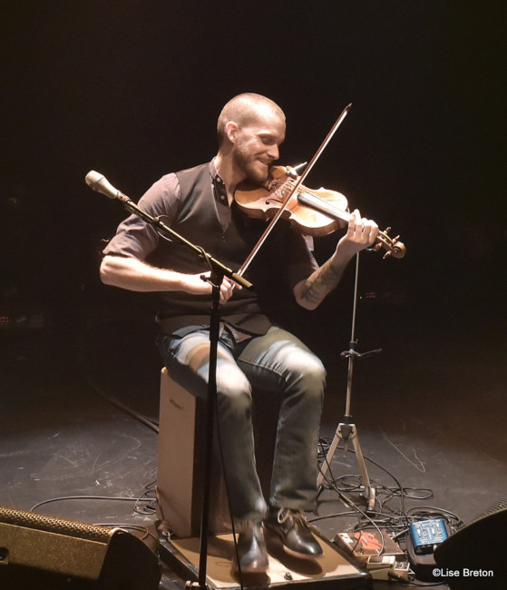 Nicolas Pellerin et les grands hurleurs dans l’ambiance des fêtes
