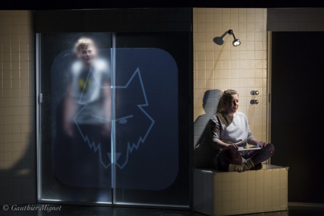 Noyade (s) une pièce coup de poing présenté au théâtre jeunesse Les Gros Becs
