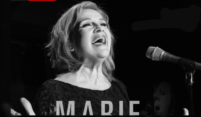 Marie Denise Pelletier chante Léveillée à la salle Albert-Rousseau