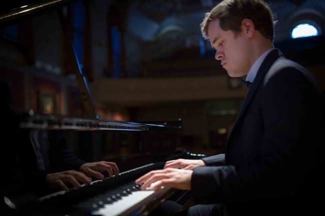 Retour du pianiste Benjamin Grosvenor – Club musical de Québec – 10 mars 15h au Palais Montcalm