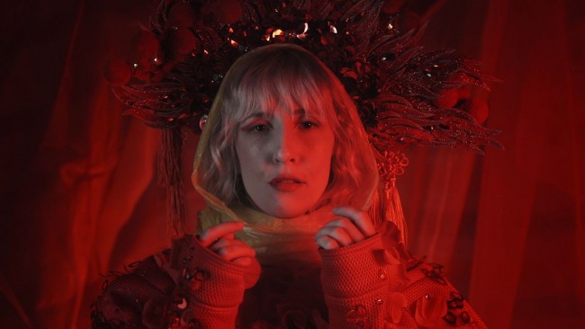 Ingrid St-Pierre présente « Sac banane »  (Voir aussi les autres artistes de Simone Record)