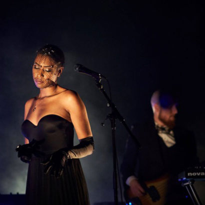 Dominique Fils-Aimé – La tournée Stay Tuned! 2019-2020 et un nouveau vidéoclip