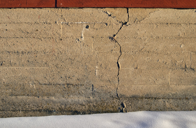 Acheter une maison ancienne à Montréal : 6 pièges cachés dans la fondation que personne ne vous dit